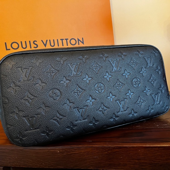 LOUIS VUITTON Empreinte Monogram Giant Neverfull MM Black Noir - Picture 4 of 14